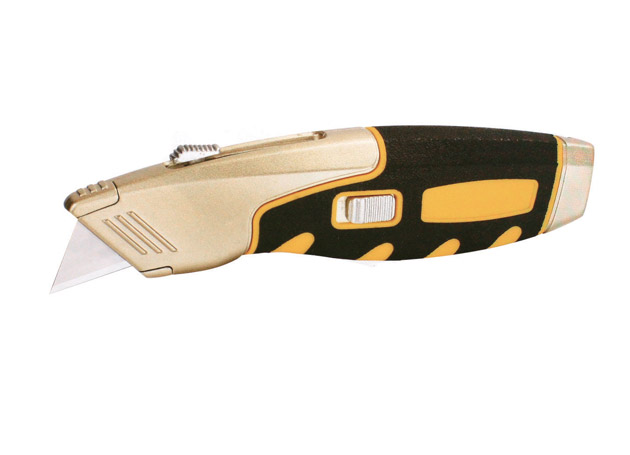 
	Paper knife
	Push the button forward to open the knife
	Blade size: 19mm